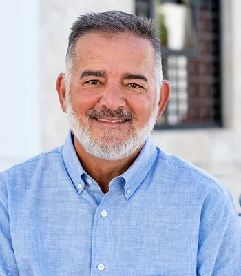 Portrait of Larry Davis, Broker Owner.